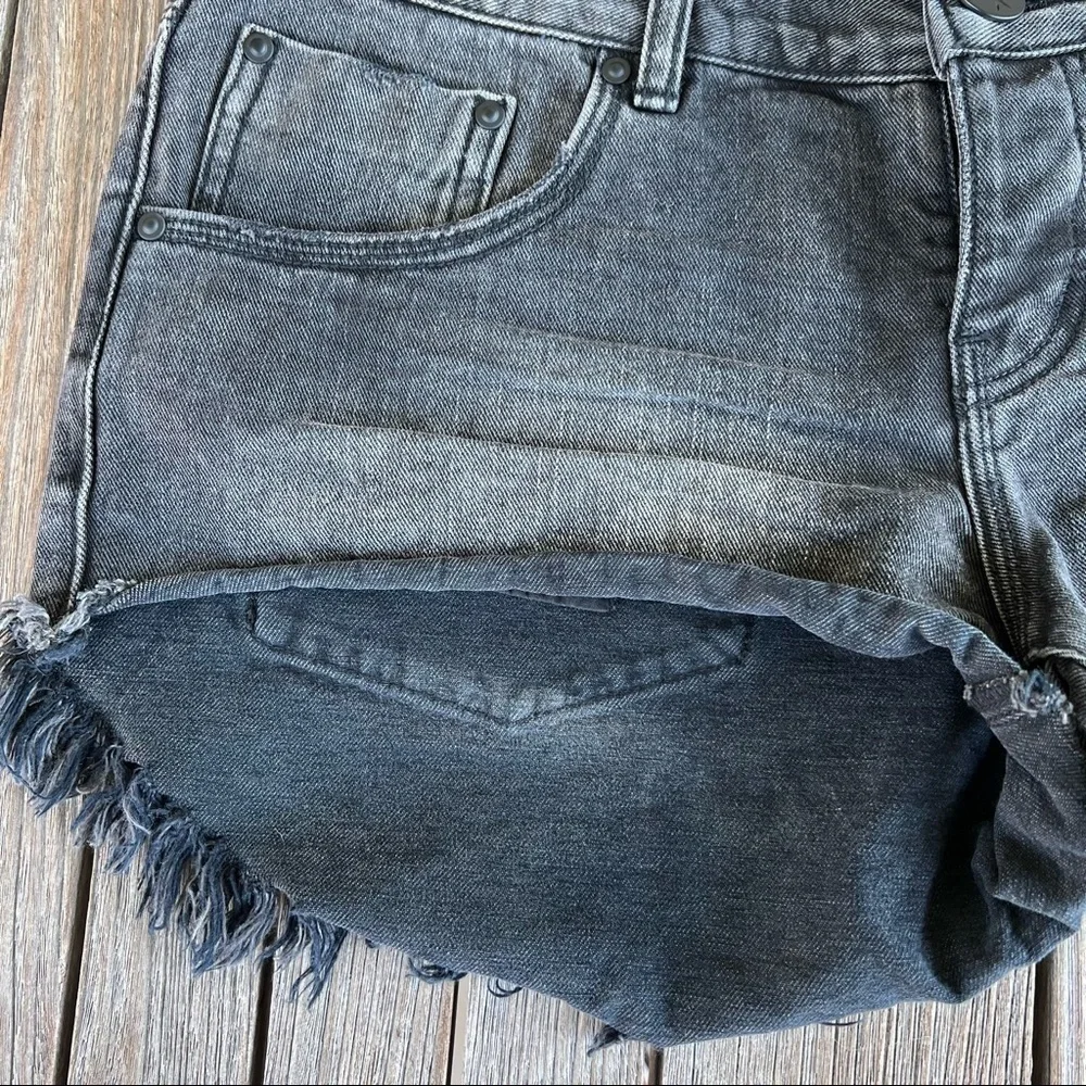 One Teaspoon Bonitas Distressed Denim Cut-Off Shorts Size 29 Frayed Button Fly